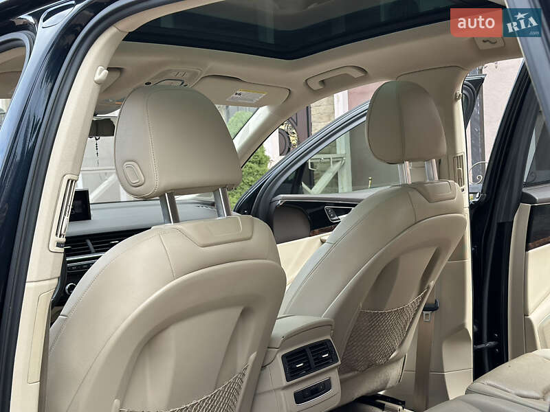 Внедорожник / Кроссовер Audi Q7 2017 в Стрые