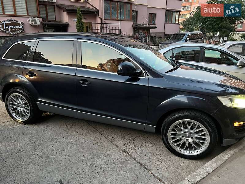 Внедорожник / Кроссовер Audi Q7 2006 в Новом Буге