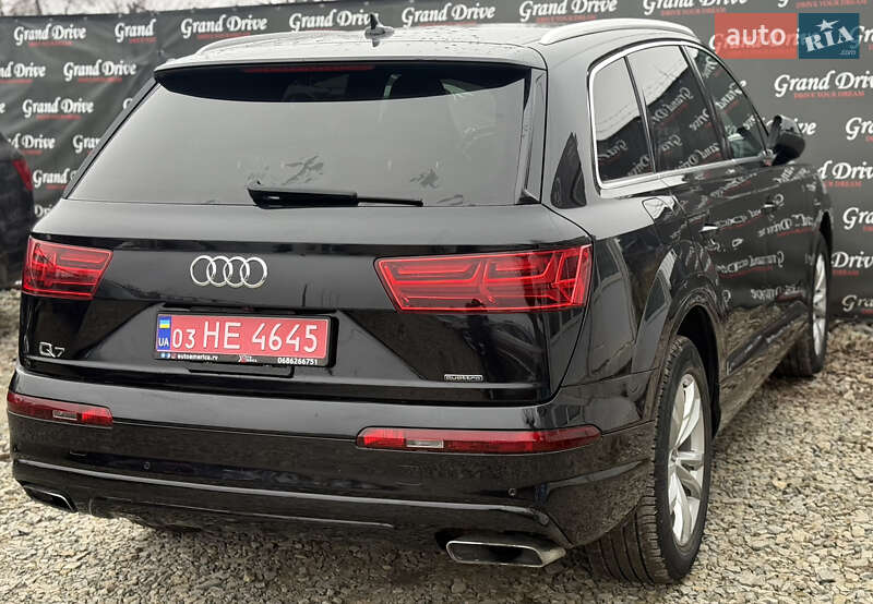 Внедорожник / Кроссовер Audi Q7 2016 в Каменец-Подольском