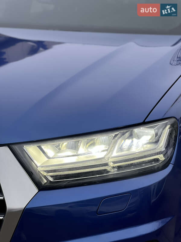 Позашляховик / Кросовер Audi Q7 2016 в Одесі