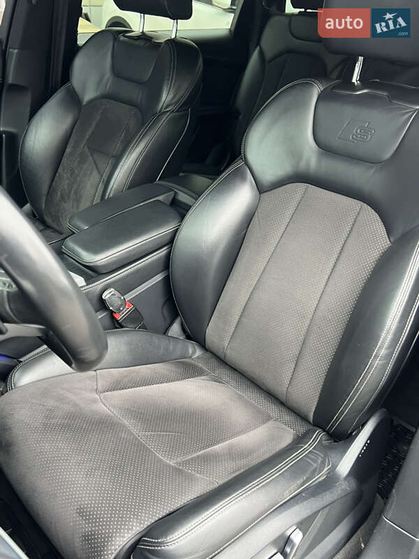 Позашляховик / Кросовер Audi Q7 2016 в Одесі