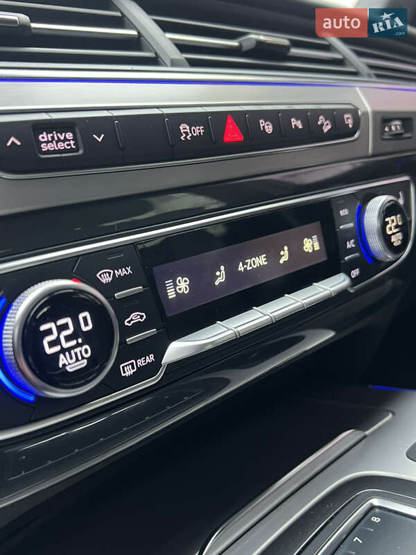 Позашляховик / Кросовер Audi Q7 2016 в Одесі