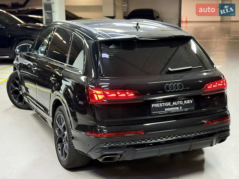 Внедорожник / Кроссовер Audi Q7 2024 в Киеве