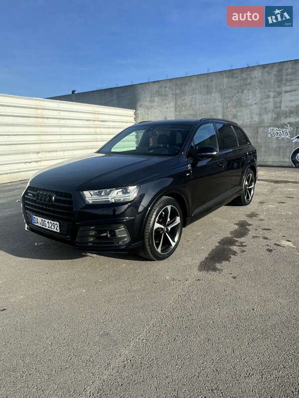 Внедорожник / Кроссовер Audi Q7 2018 в Львове
