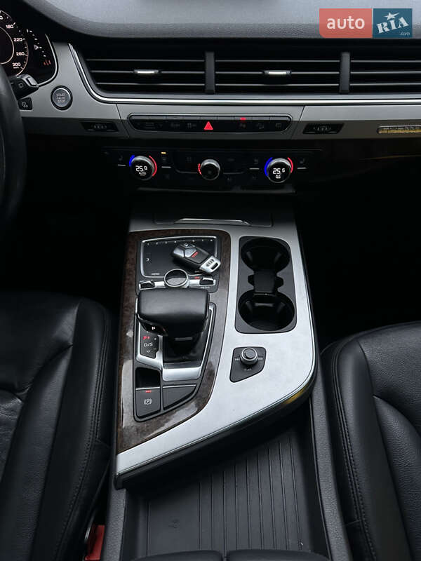 Внедорожник / Кроссовер Audi Q7 2019 в Луцке
