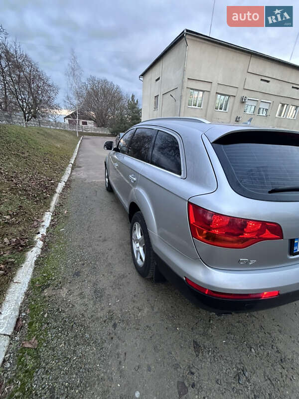 Внедорожник / Кроссовер Audi Q7 2007 в Сокирянах