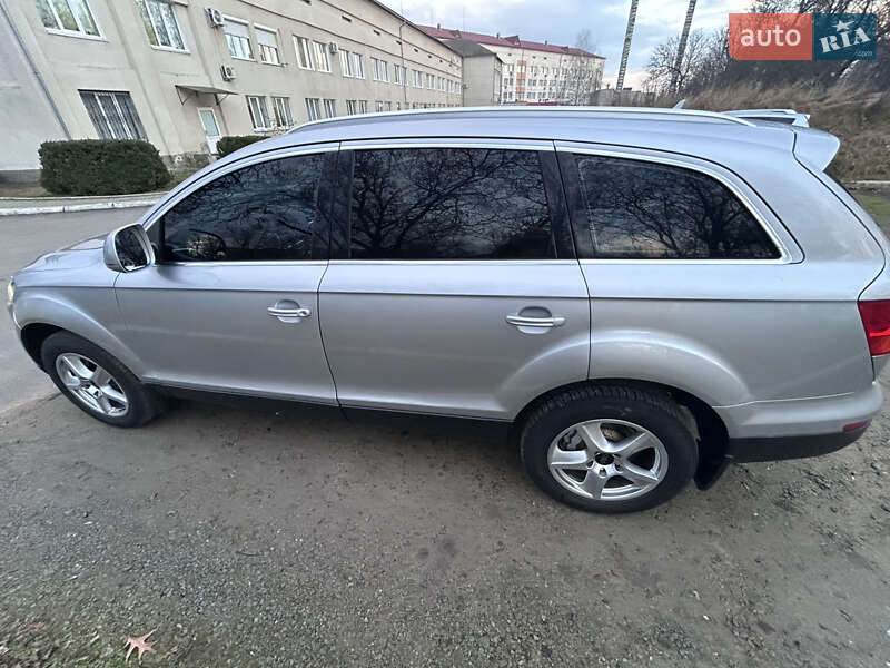 Внедорожник / Кроссовер Audi Q7 2007 в Сокирянах
