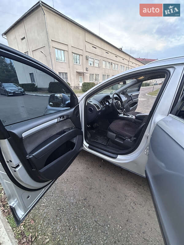 Внедорожник / Кроссовер Audi Q7 2007 в Сокирянах