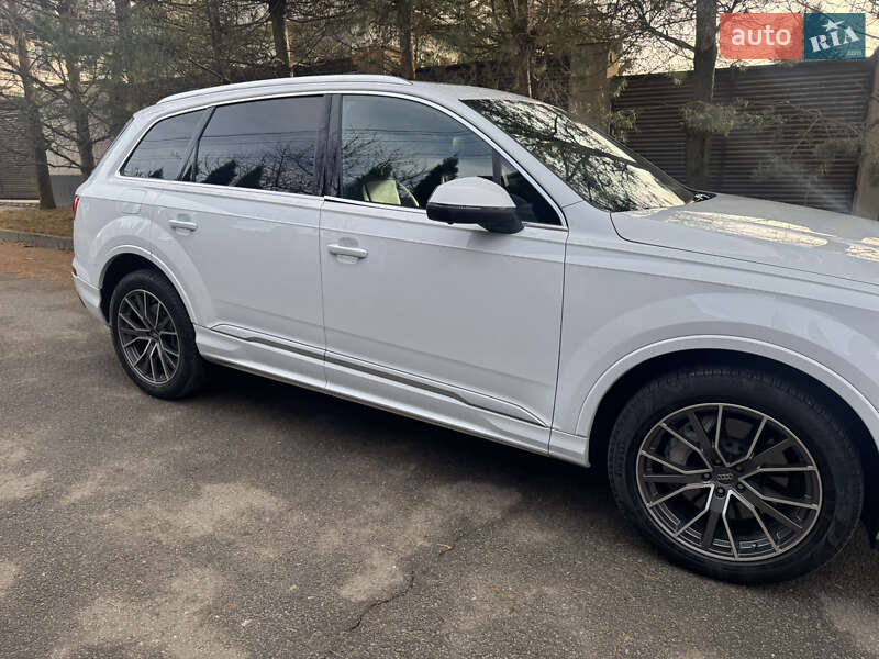 Внедорожник / Кроссовер Audi Q7 2021 в Львове фото 15 Внедорожник / Кроссовер Audi Q7 2021 в Львове