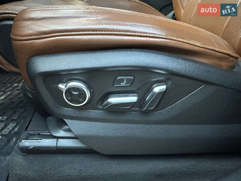 Внедорожник / Кроссовер Audi Q7 2017 в Львове