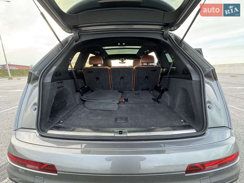Внедорожник / Кроссовер Audi Q7 2017 в Львове