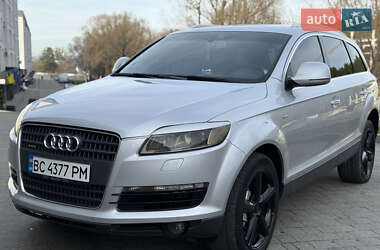 Внедорожник / Кроссовер Audi Q7 2006 в Новояворовске