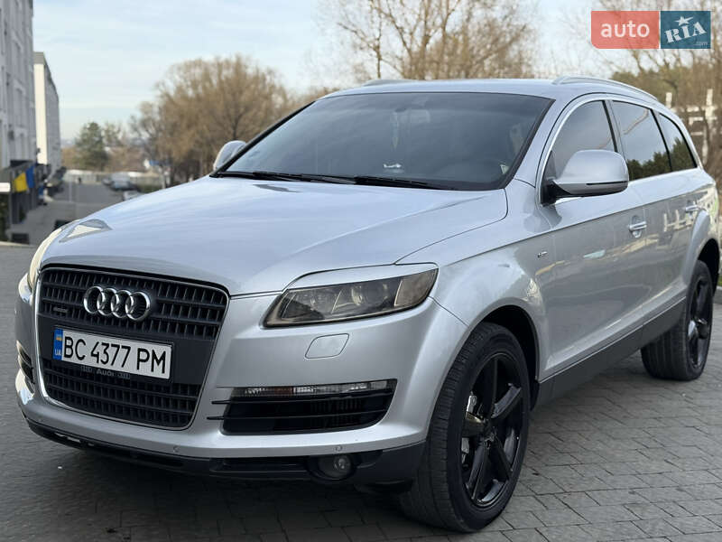 Внедорожник / Кроссовер Audi Q7 2006 в Новояворовске