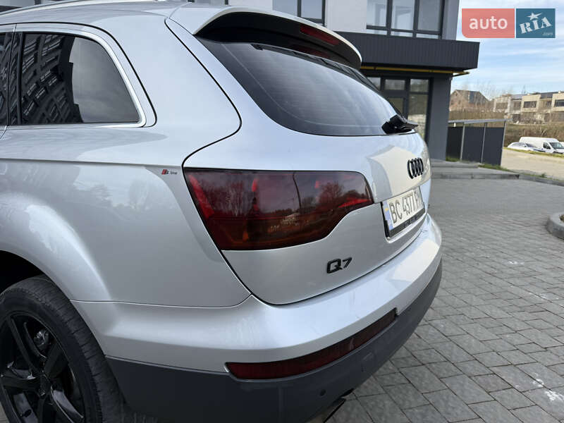 Внедорожник / Кроссовер Audi Q7 2006 в Новояворовске