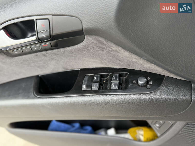 Внедорожник / Кроссовер Audi Q7 2006 в Новояворовске