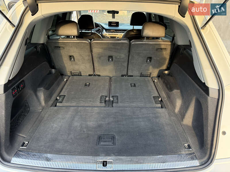 Внедорожник / Кроссовер Audi Q7 2016 в Коломые