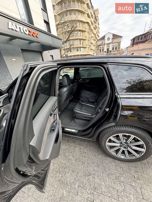 Внедорожник / Кроссовер Audi Q7 2017 в Одессе