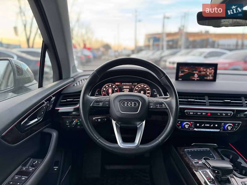 Внедорожник / Кроссовер Audi Q7 2017 в Львове