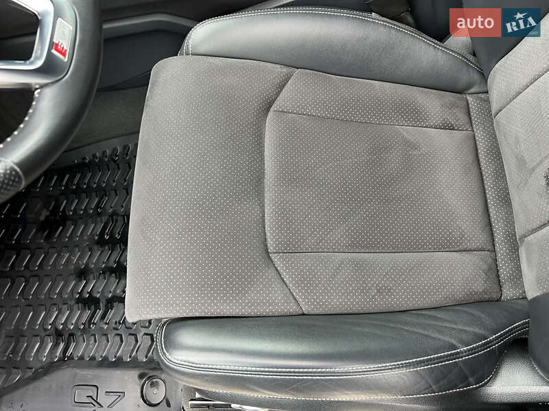 Внедорожник / Кроссовер Audi Q7 2019 в Львове фото 13 Внедорожник / Кроссовер Audi Q7 2019 в Львове