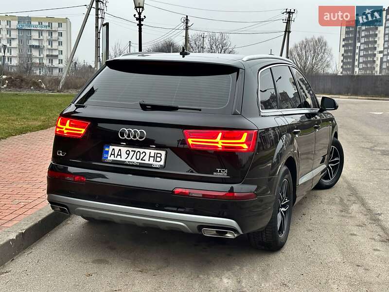 Внедорожник / Кроссовер Audi Q7 2016 в Киеве