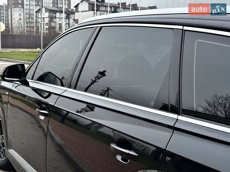Внедорожник / Кроссовер Audi Q7 2016 в Киеве