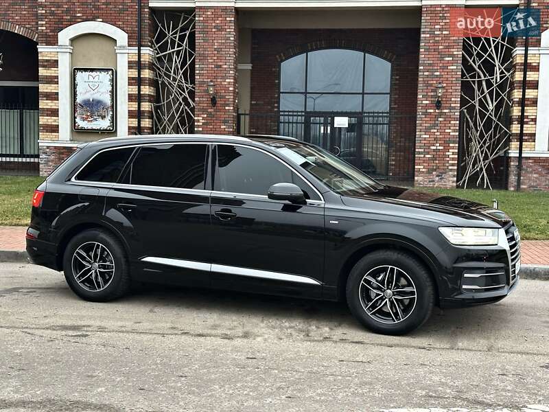 Внедорожник / Кроссовер Audi Q7 2016 в Киеве