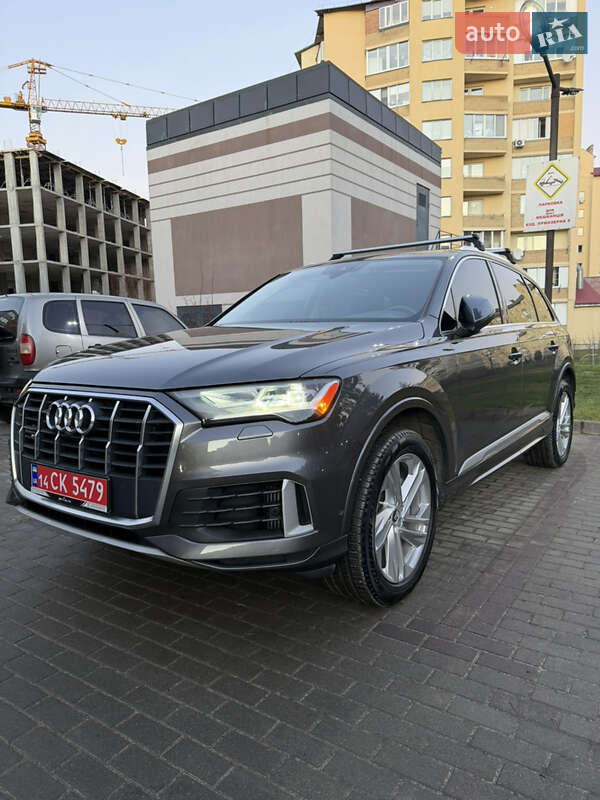 Внедорожник / Кроссовер Audi Q7 2020 в Новояворовске