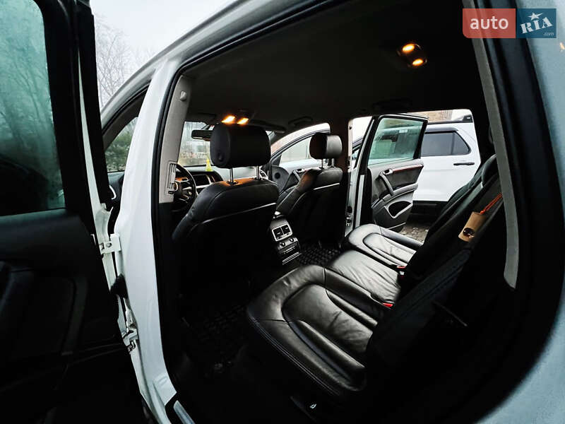 Внедорожник / Кроссовер Audi Q7 2013 в Тернополе
