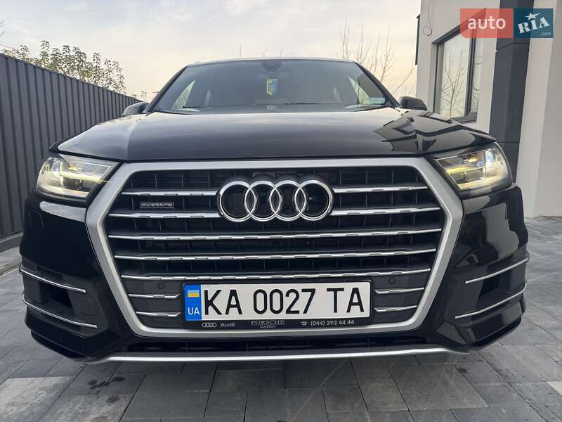 Внедорожник / Кроссовер Audi Q7 2018 в Киеве