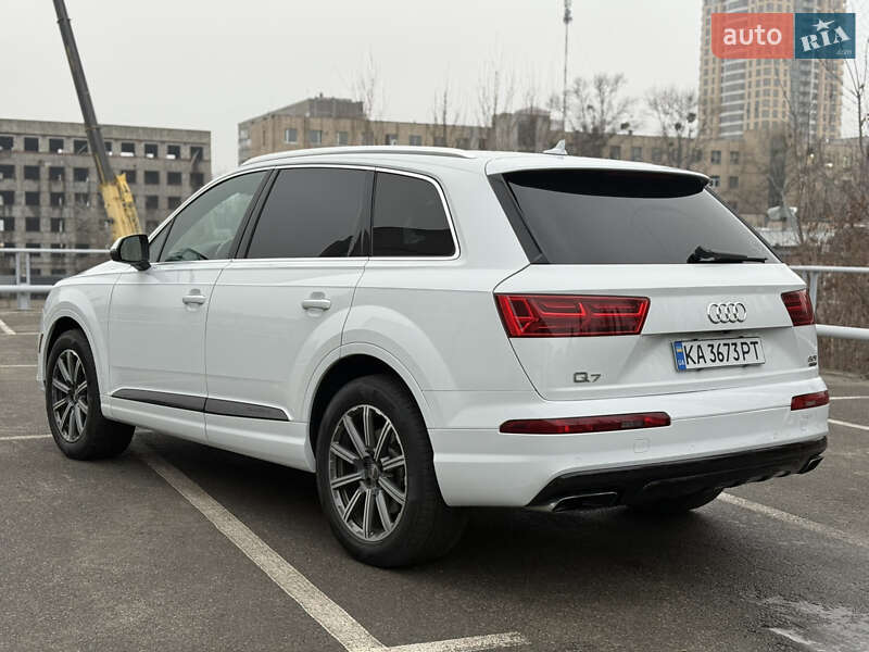 Внедорожник / Кроссовер Audi Q7 2016 в Киеве