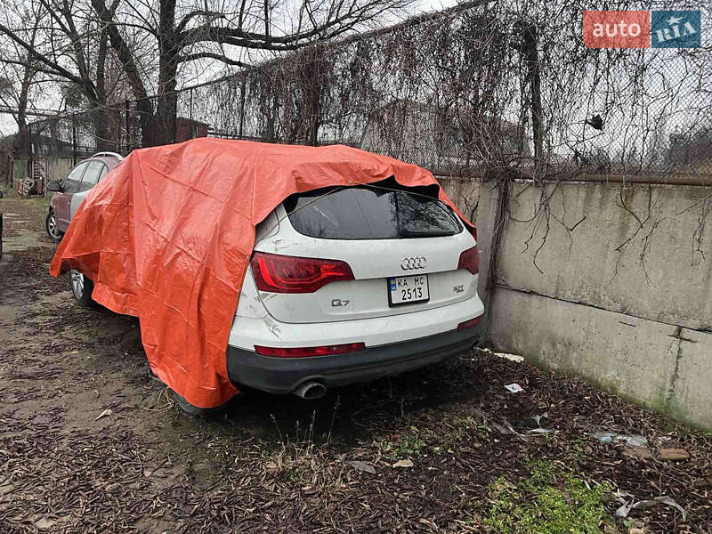 Внедорожник / Кроссовер Audi Q7 2014 в Киеве