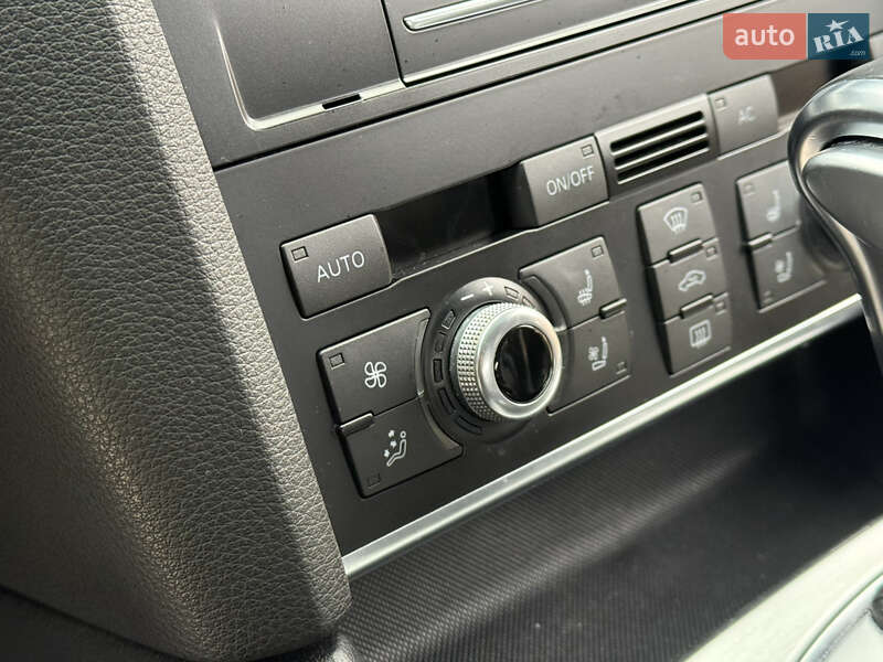 Внедорожник / Кроссовер Audi Q7 2010 в Ровно