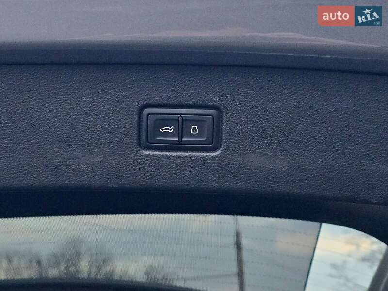 Внедорожник / Кроссовер Audi Q7 2016 в Харькове