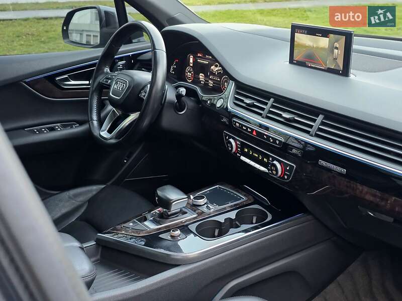 Внедорожник / Кроссовер Audi Q7 2016 в Харькове