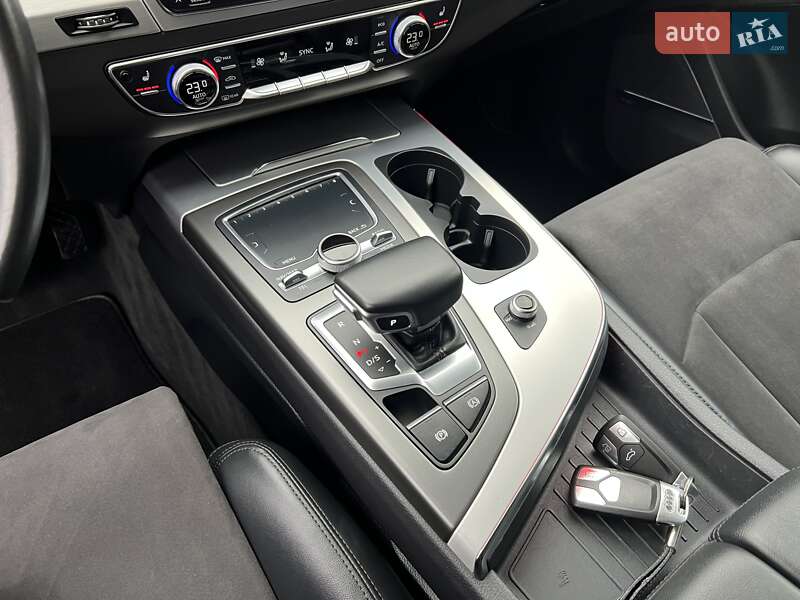 Внедорожник / Кроссовер Audi Q7 2019 в Коломые