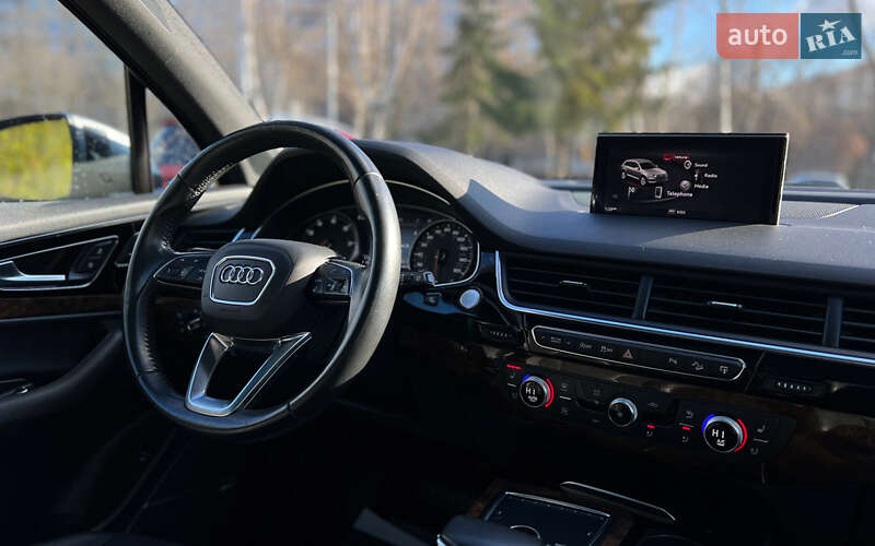 Внедорожник / Кроссовер Audi Q7 2017 в Львове