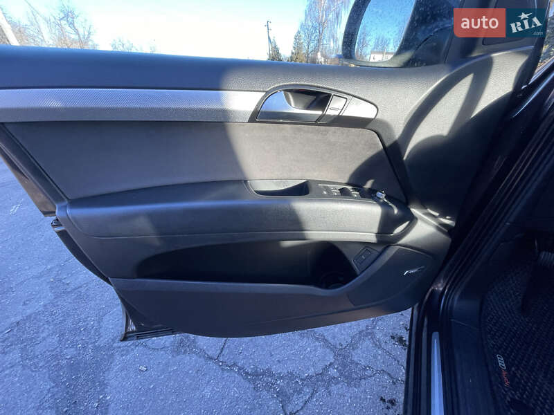 Внедорожник / Кроссовер Audi Q7 2009 в Киеве