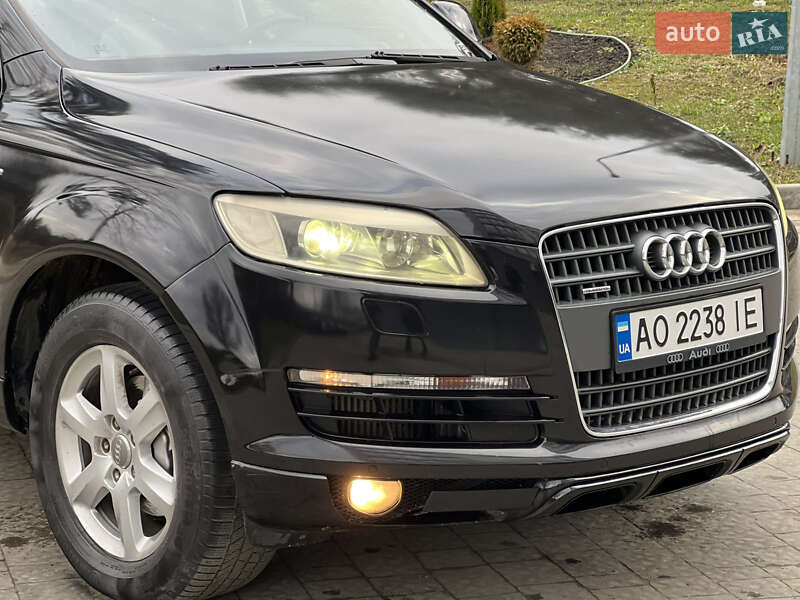Внедорожник / Кроссовер Audi Q7 2006 в Новояворовске