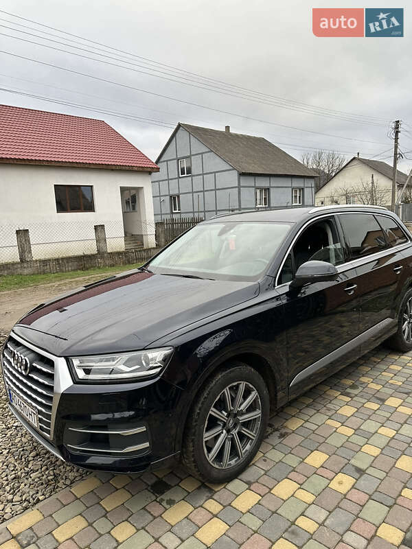 Внедорожник / Кроссовер Audi Q7 2015 в Тячеве
