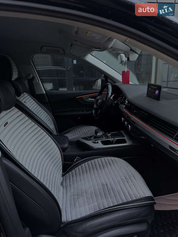 Внедорожник / Кроссовер Audi Q7 2015 в Тячеве