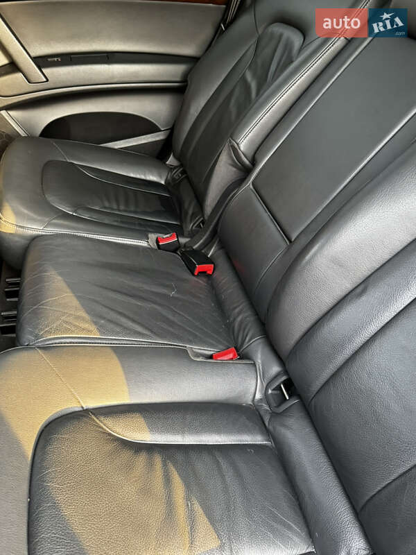 Внедорожник / Кроссовер Audi Q7 2013 в Ровно фото 48 Внедорожник / Кроссовер Audi Q7 2013 в Ровно