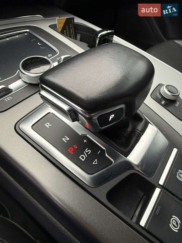 Внедорожник / Кроссовер Audi Q7 2016 в Кривом Роге