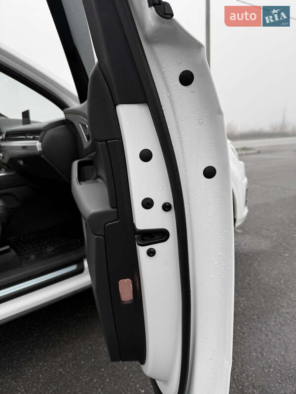 Внедорожник / Кроссовер Audi Q7 2016 в Кривом Роге