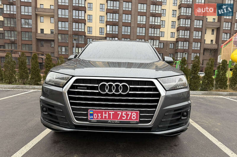 Внедорожник / Кроссовер Audi Q7 2015 в Чернигове