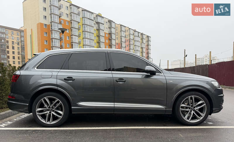 Внедорожник / Кроссовер Audi Q7 2015 в Чернигове