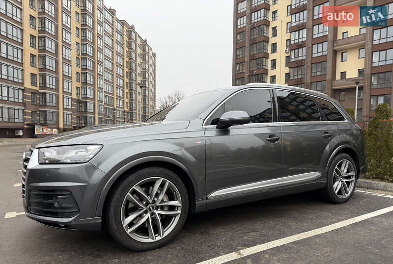 Внедорожник / Кроссовер Audi Q7 2015 в Чернигове