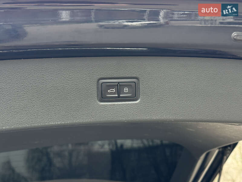 Внедорожник / Кроссовер Audi Q7 2017 в Днепре