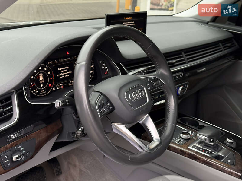 Внедорожник / Кроссовер Audi Q7 2017 в Днепре