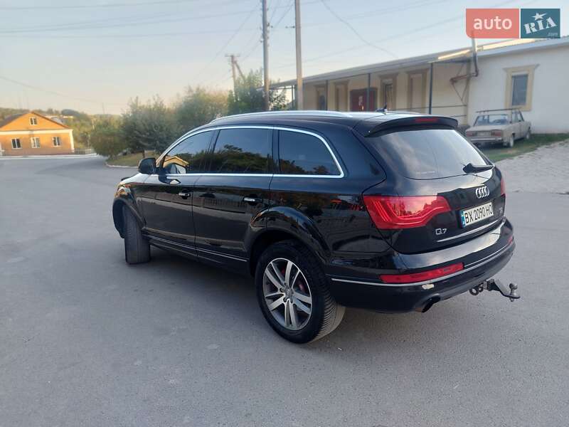 Внедорожник / Кроссовер Audi Q7 2012 в Смотриче