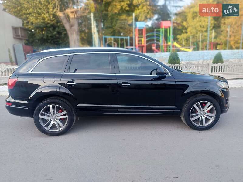 Внедорожник / Кроссовер Audi Q7 2012 в Смотриче